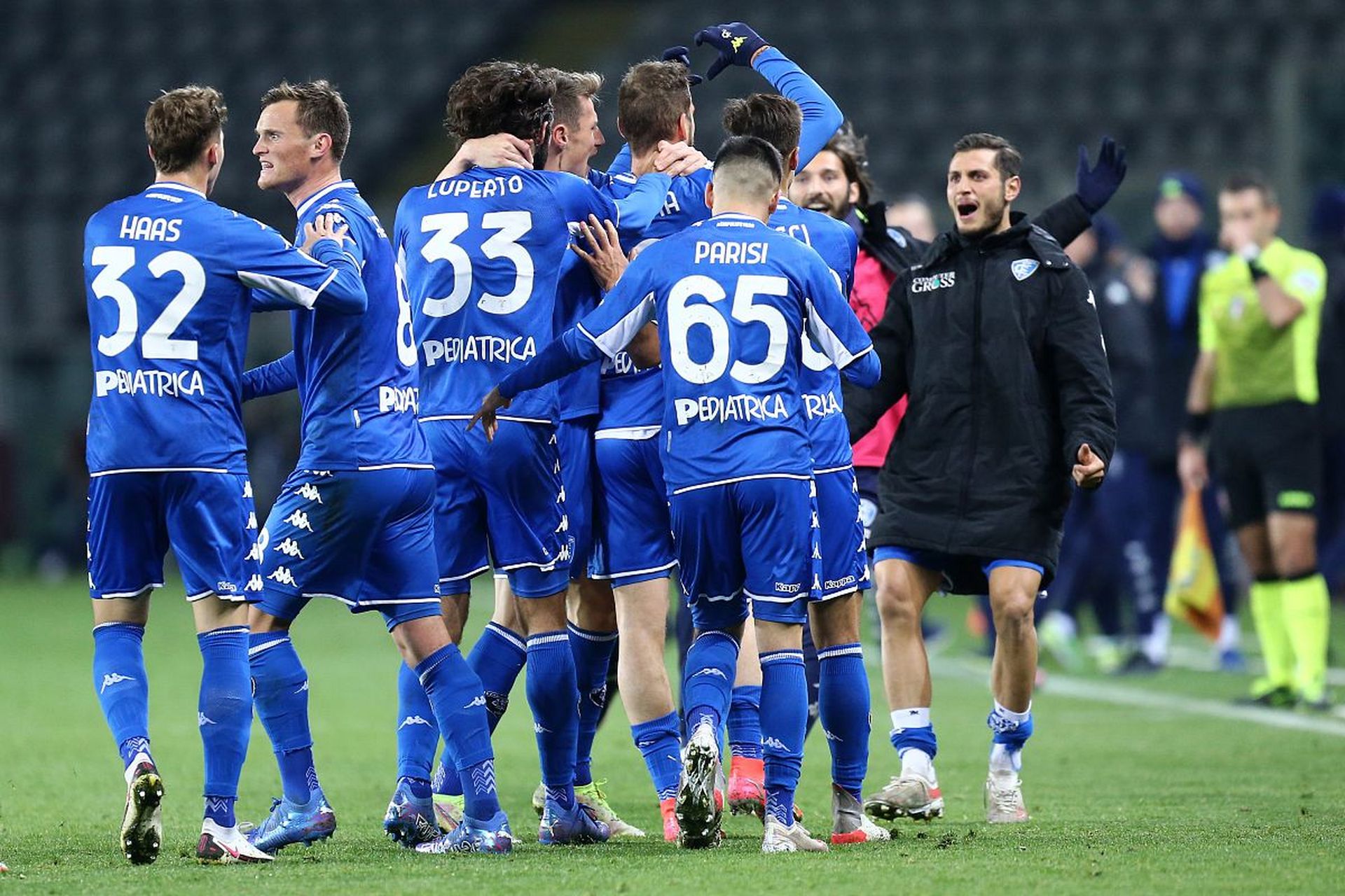 客场全取三 客场全取三